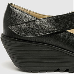 FLY London Πλατφόρμα Yasi P500682000 Μαύρη
